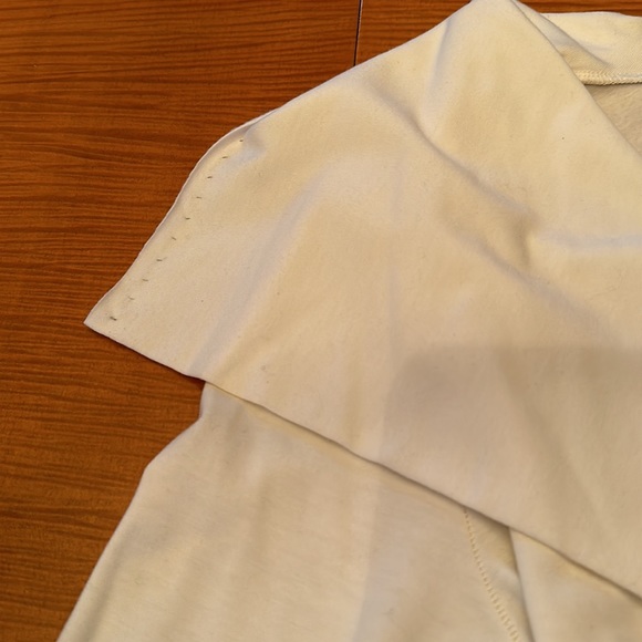 More than a sweatshirt - Picture 3 of 8